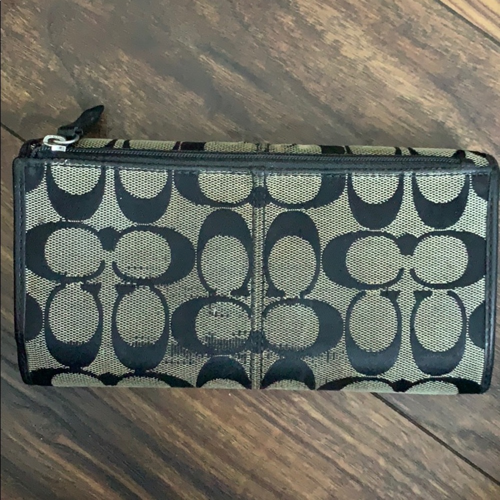 Coach Signature Collection Wallet - Picture 2 of 5